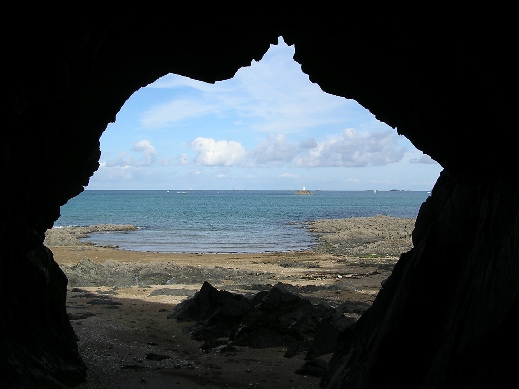 Une grotte réelle ? 15239550441293827285
