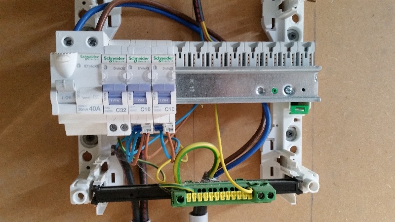 Robland x260 380 sur 220 15265796151724241982