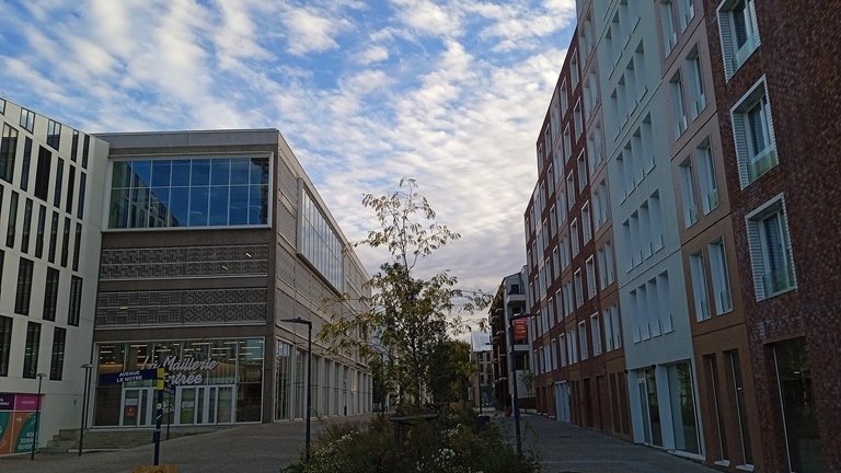 http://www.image-heberg.fr/files/1728576964457721664.jpg