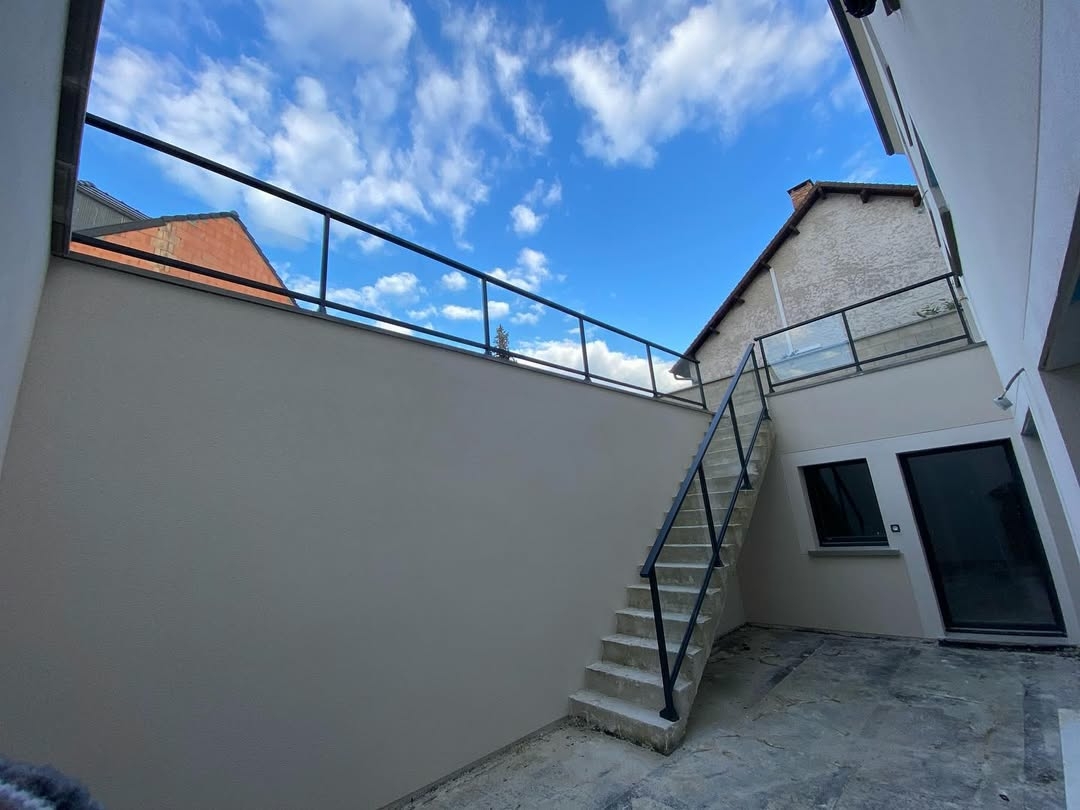 Garde-corps mixte aluminium-vitrage — FHCI