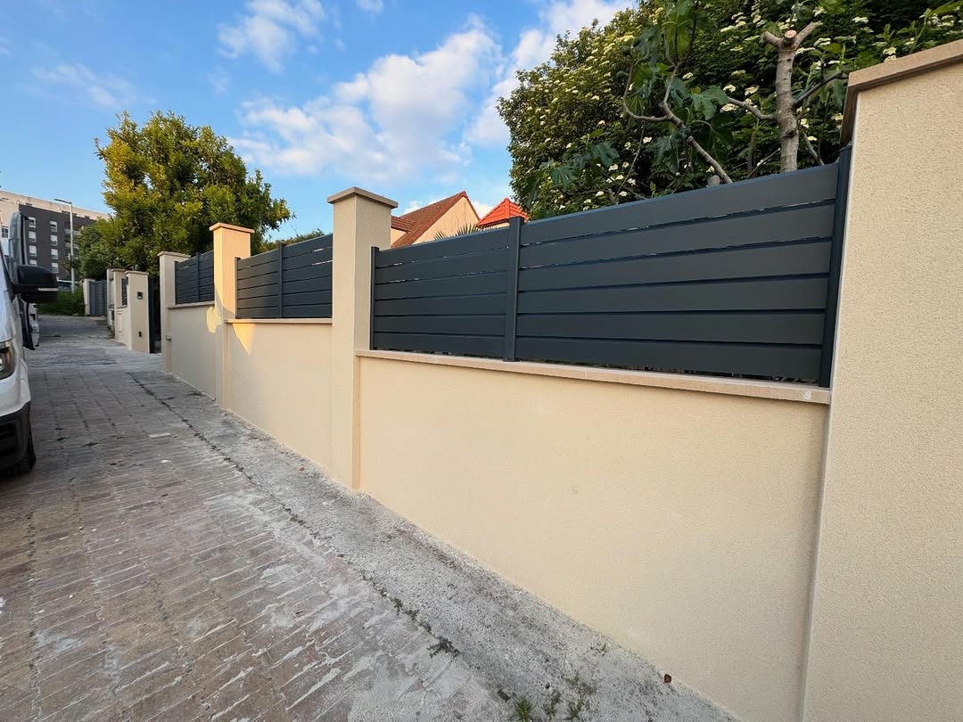 Menuiserie dans les Hauts-de-Seine : aluminium, acier, PVC et fermetures